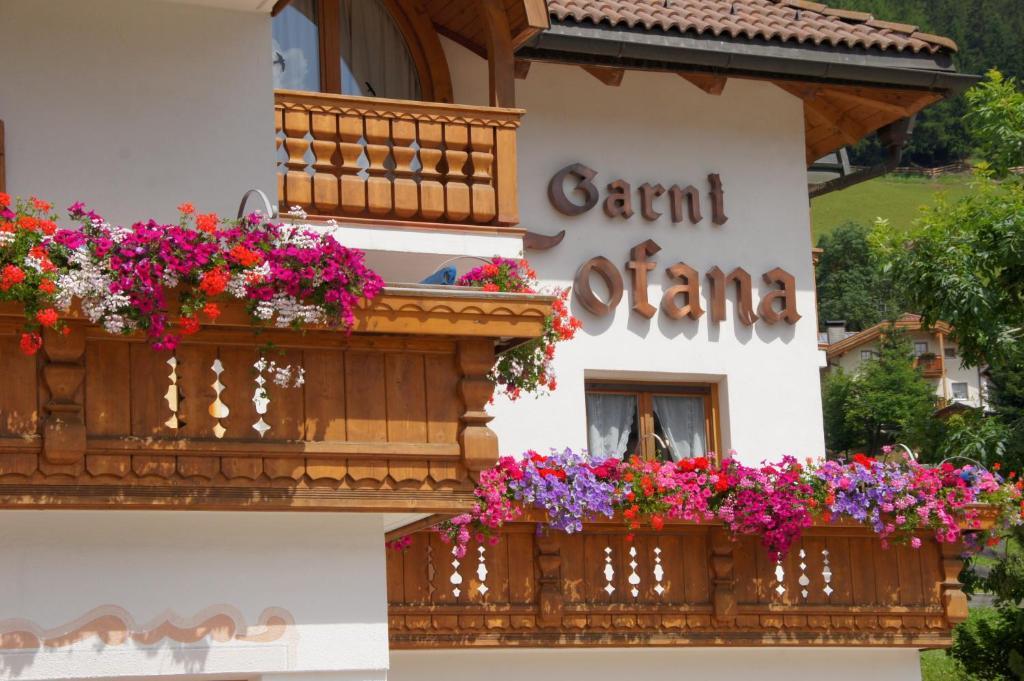 Hotel Garni Tofana Corvara In Badia Exterior foto