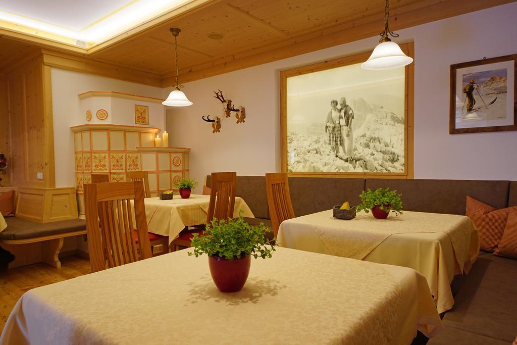 Hotel Garni Tofana Corvara In Badia Exterior foto